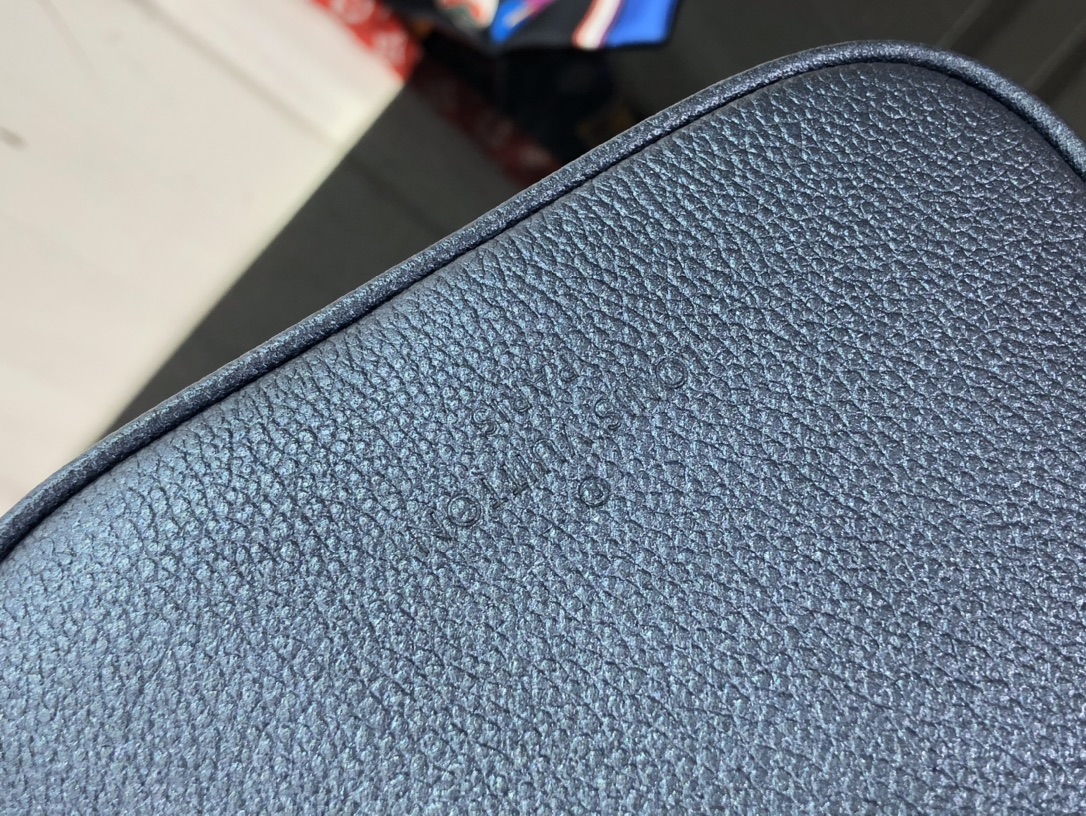 最高級ルイヴィトンスーパーコピー ルイヴィトンバッグコピー スピーディ・バンドリエール 25 ネイビー M58947 バイカラー モノグラム・アンプラント レザー ゴールド金具 - 画像 (5)