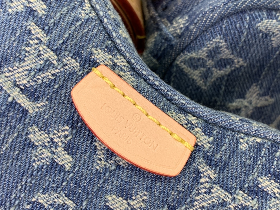 最高級ルイヴィトンスーパーコピー ルイヴィトンバッグコピー 新作 LV リミックス クロワッサン ブルーデニム M46856 モノグラム・デニム ゴールド金具 - 画像 (5)