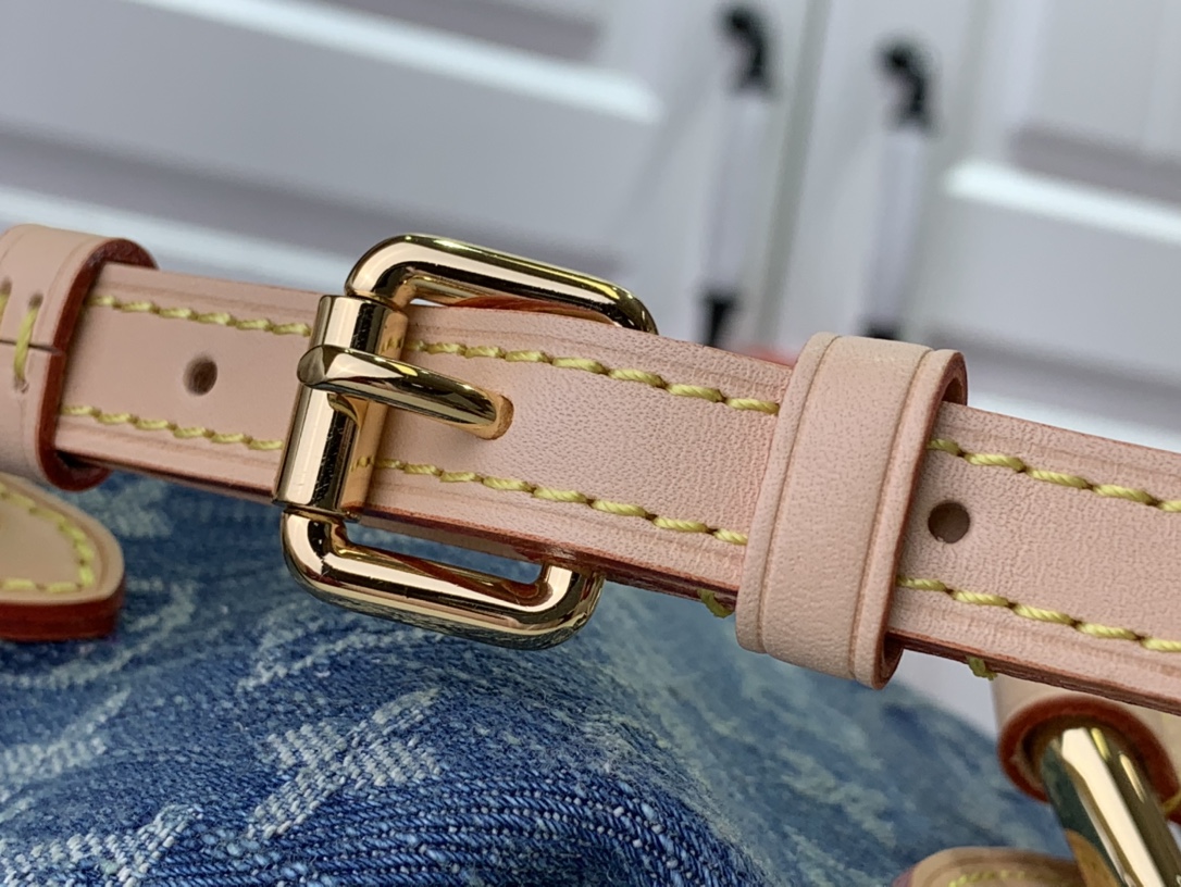 最高級ルイヴィトンスーパーコピー ルイヴィトンバッグコピー 新作 LV リミックス ヴェニス ブルーデニム M46836 モノグラム・デニム ゴールド金具 - 画像 (4)