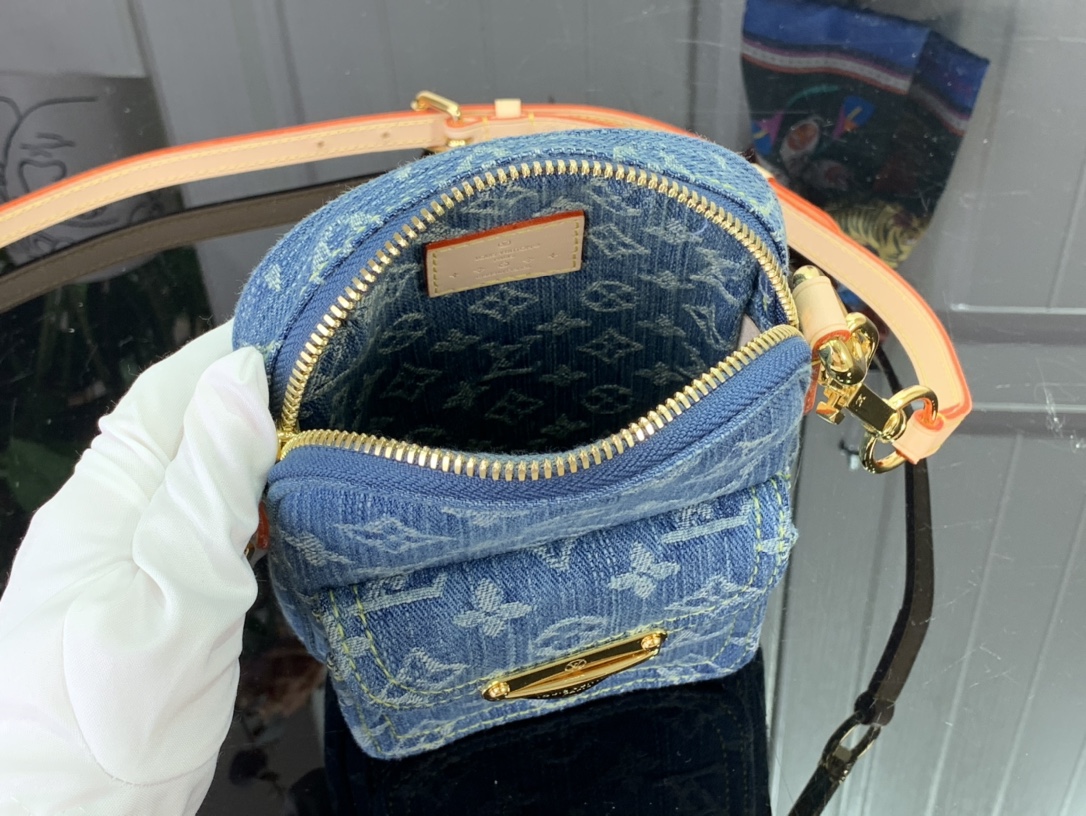 最高級ルイヴィトンスーパーコピー ルイヴィトンバッグコピー 新作 LV リミックス ポシェット・フェアファックス ブルーデニム M82948 モノグラム・デニム ゴールド金具 - 画像 (3)