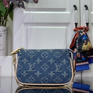 最高級ルイヴィトンスーパーコピー ルイヴィトンカードキーケースコピー 新作 LV リミックス カードキーケース ポシェット・クレ ブルーデニム M82960 モノグラム・デニム ゴールド金具