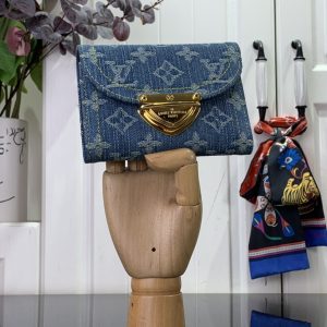 最高級ルイヴィトンスーパーコピー ルイヴィトン財布コピー 新作 LV リミックス ポルトフォイユ・ヴィクトリーヌ ブルーデニム M82959 モノグラム・デニム ゴールド金具