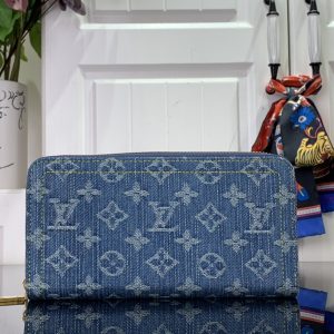 最高級ルイヴィトンスーパーコピー ルイヴィトン財布コピー 新作 LV リミックス ジッピー・ウォレット ブルーデニム M82958 モノグラム・デニム ゴールド金具