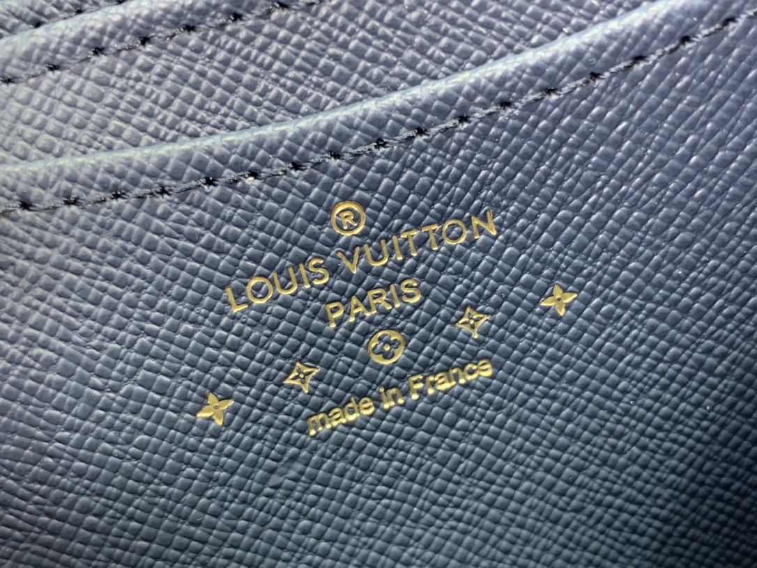 最高級ルイヴィトンスーパーコピー ルイヴィトン財布コピー 新作 LV リミックス ジッピー・コイン パース ブルーデニム M82957 モノグラム・デニム ゴールド金具 - 画像 (4)