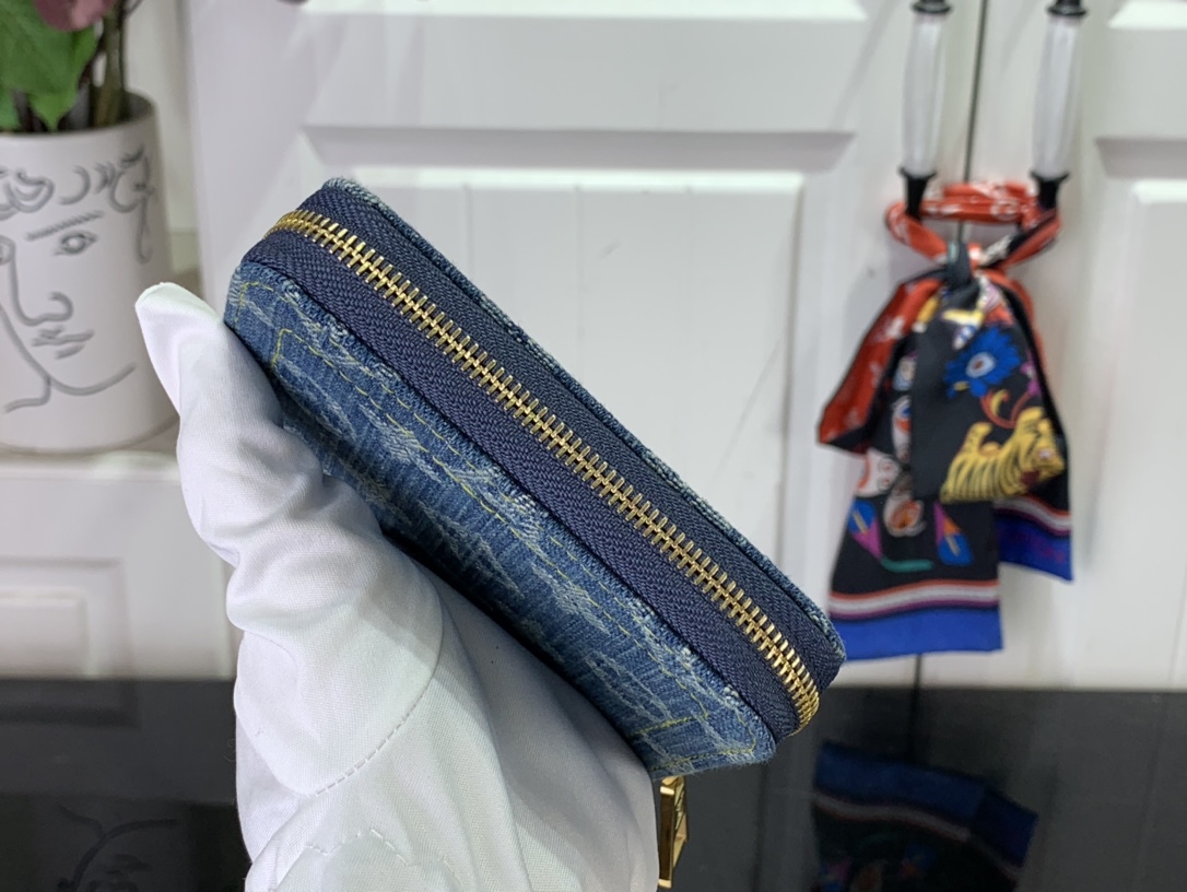 最高級ルイヴィトンスーパーコピー ルイヴィトン財布コピー 新作 LV リミックス ジッピー・コイン パース ブルーデニム M82957 モノグラム・デニム ゴールド金具 - 画像 (3)