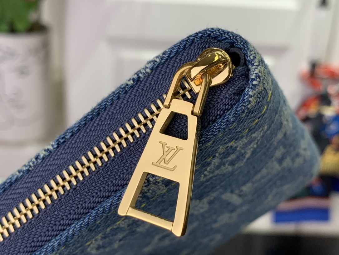 最高級ルイヴィトンスーパーコピー ルイヴィトン財布コピー 新作 LV リミックス ジッピー・コイン パース ブルーデニム M82957 モノグラム・デニム ゴールド金具 - 画像 (2)