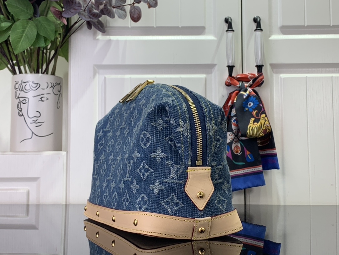 最高級ルイヴィトンスーパーコピー ルイヴィトンバッグコピー 新作 LV リミックス サンセット ブルーデニム M24317 モノグラム・デニム ゴールド金具 - 画像 (9)