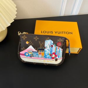 最高級ルイヴィトンスーパーコピー ルイヴィトンポシェットコピー ミニ・ポシェット・アクセソワール モノグラム ブルー M82623 モノグラム・キャンバス ゴールド金具