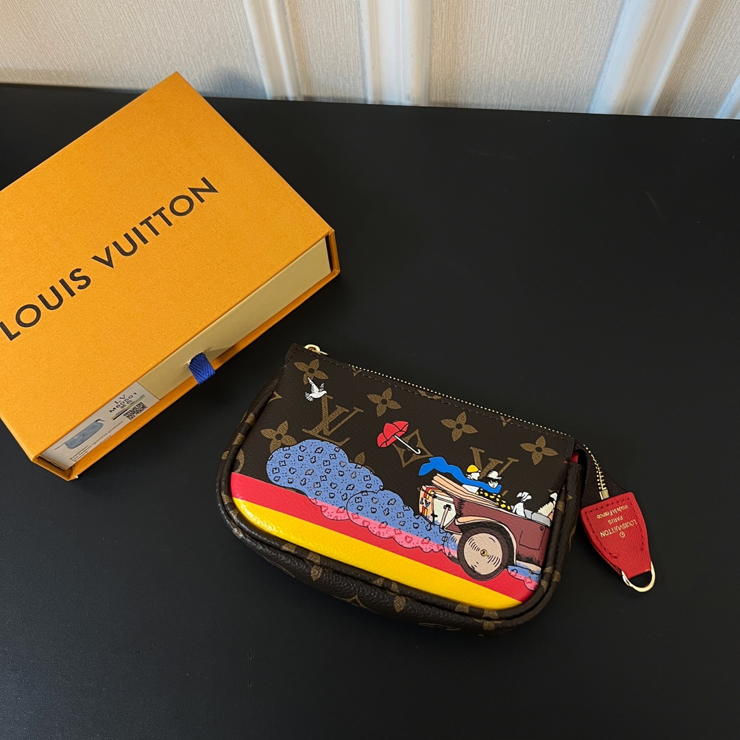 最高級ルイヴィトンスーパーコピー ルイヴィトンポシェットコピー ミニ・ポシェット・アクセソワール モノグラム レッド M82623 モノグラム・キャンバス ゴールド金具 lv202401082