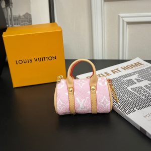 最高級ルイヴィトンスーパーコピー ルイヴィトンキーケースコピー キーホルダー・ミニ キーポル ブトンドローズ(ピンク系) M01428 モノグラム・アンプラント ゴールド金具