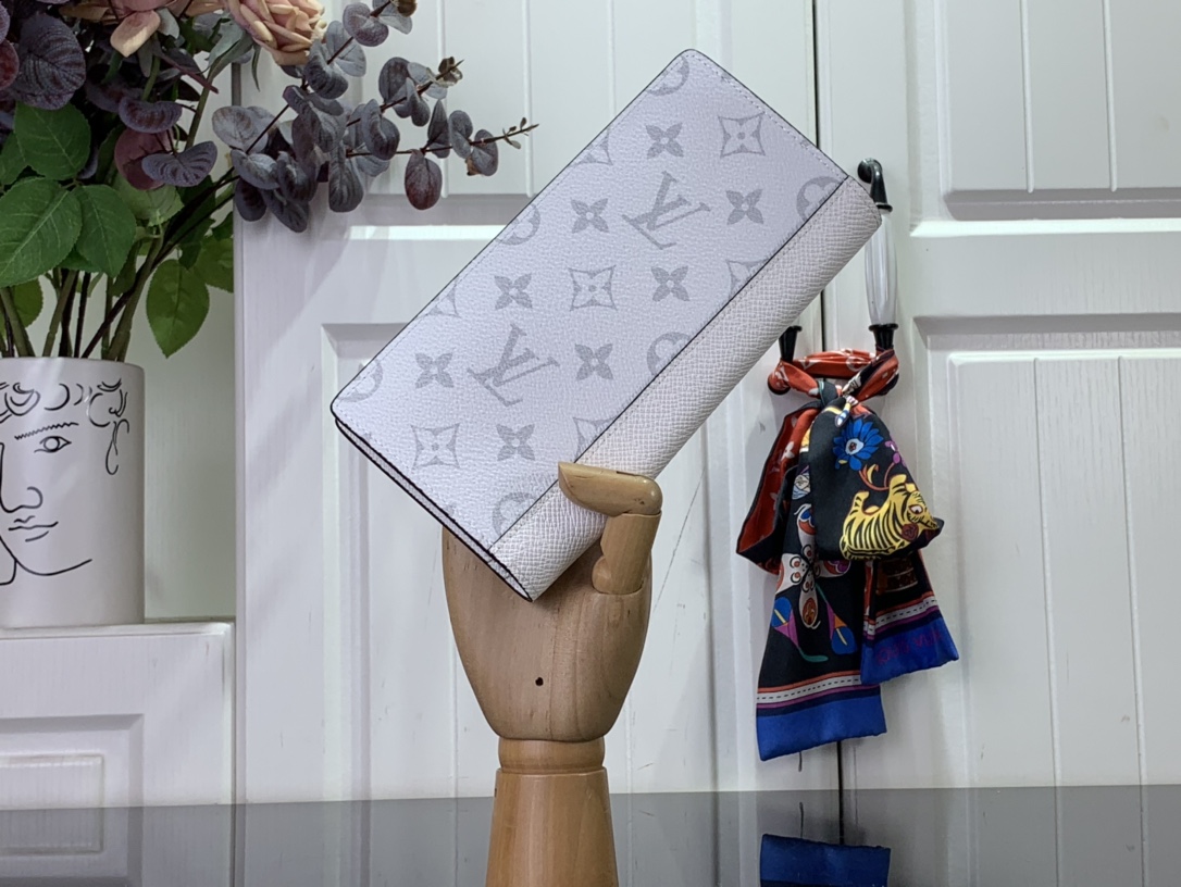 最高級ルイヴィトンスーパーコピー ルイヴィトン財布コピー ポルトフォイユ・ブラザ NM ホワイト M30889 モノグラム・キャンバス、タイガ・レザー シルバー金具 - 画像 (8)