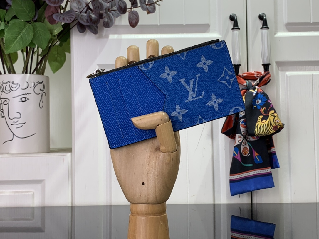 最高級ルイヴィトンスーパーコピー ルイヴィトンカードケースコピー コインカード・ホルダー ブルー M30270 モノグラム・キャンバス