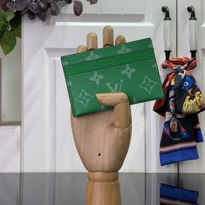 最高級ルイヴィトンスーパーコピー ルイヴィトンカードケースコピー ポルト カルト・ダブル ヴェール M31051 モノグラム・キャンバス
