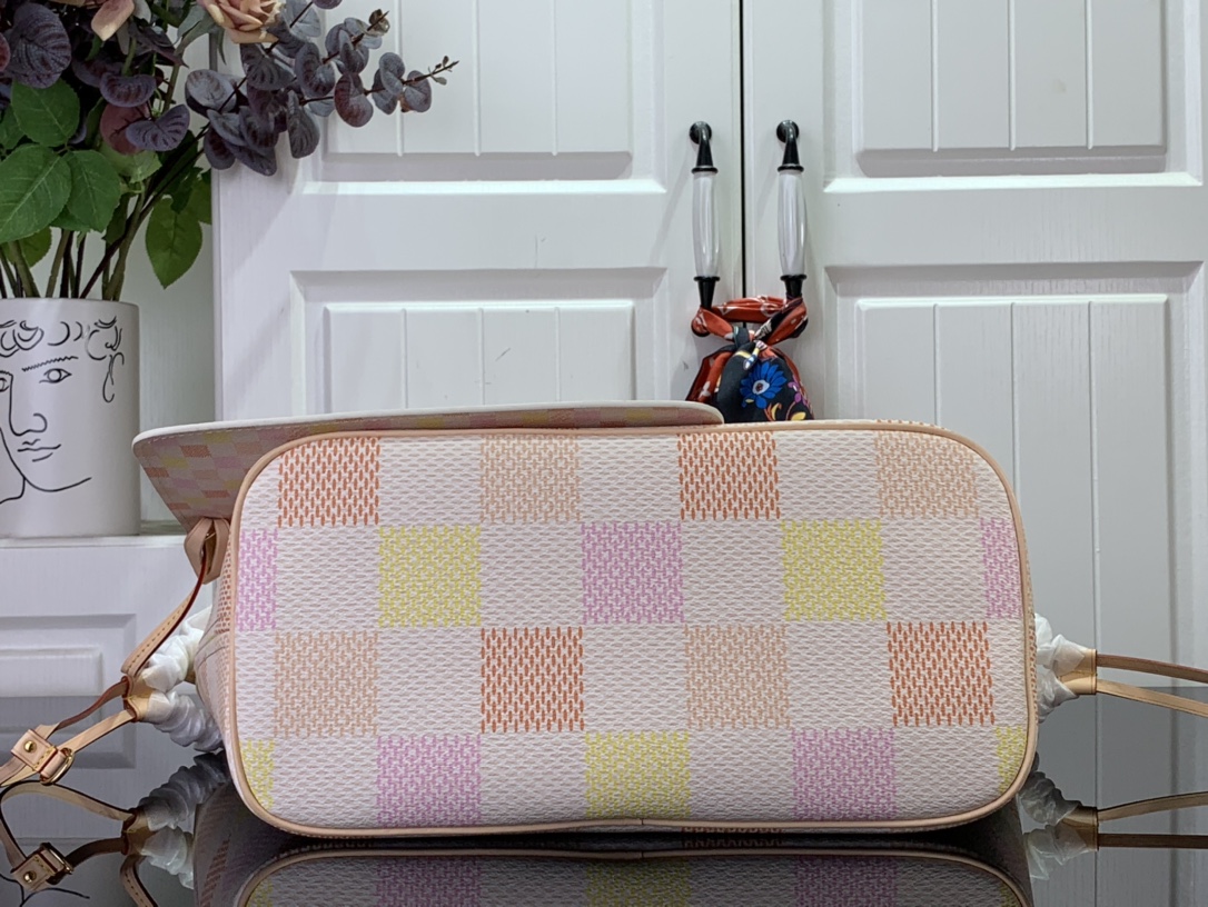最高級ルイヴィトンスーパーコピー ルイヴィトンバッグコピー ネヴァーフル MM ピーチ N40668 ダミエ・キャンバス ゴールド金具 - 画像 (7)