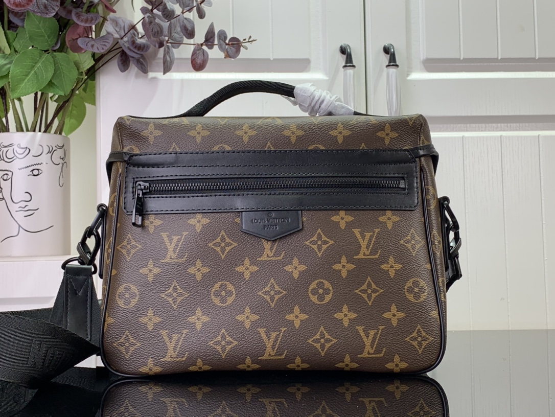 最高級ルイヴィトンスーパーコピー ルイヴィトンバッグコピー LV トレイル・メッセンジャー ダークブラウン M46972 モノグラム・マカサー キャンバス ブラック金具 - 画像 (8)