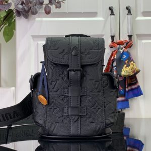 最高級ルイヴィトンスーパーコピー ルイヴィトンバッグコピー ナノ・クリストファー ブラック M83164 モノグラム ブラック金具