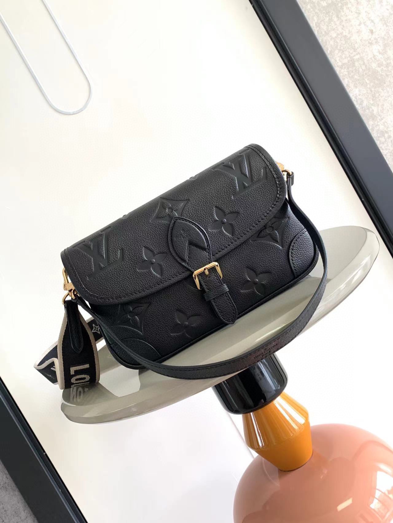 最高級ルイヴィトンスーパーコピー ルイヴィトンバッグコピー Diane ノワール M46386 モノグラム・アンプラント レザー ゴールド金具