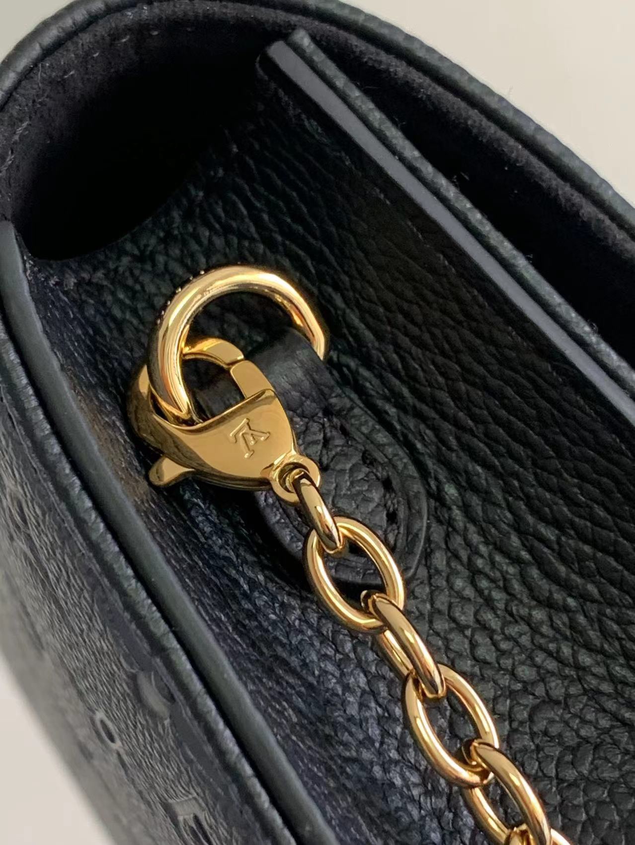 最高級ルイヴィトンスーパーコピー ルイヴィトンバッグコピー Wallet On Chain Metis ブラック M83233 モノグラム・アンプラント ゴールド金具 - 画像 (5)