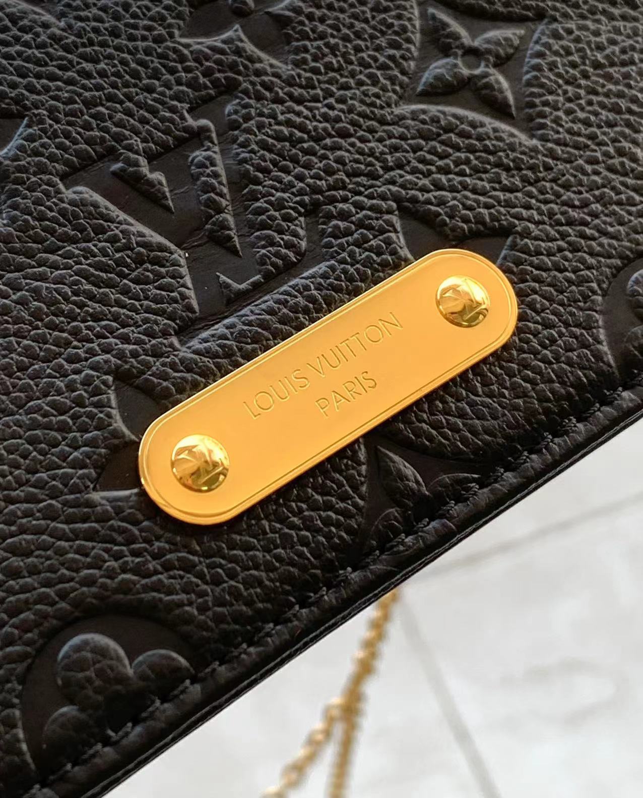 最高級ルイヴィトンスーパーコピー ルイヴィトンバッグコピー Wallet On Chain Metis ブラック M83233 モノグラム・アンプラント ゴールド金具 - 画像 (4)