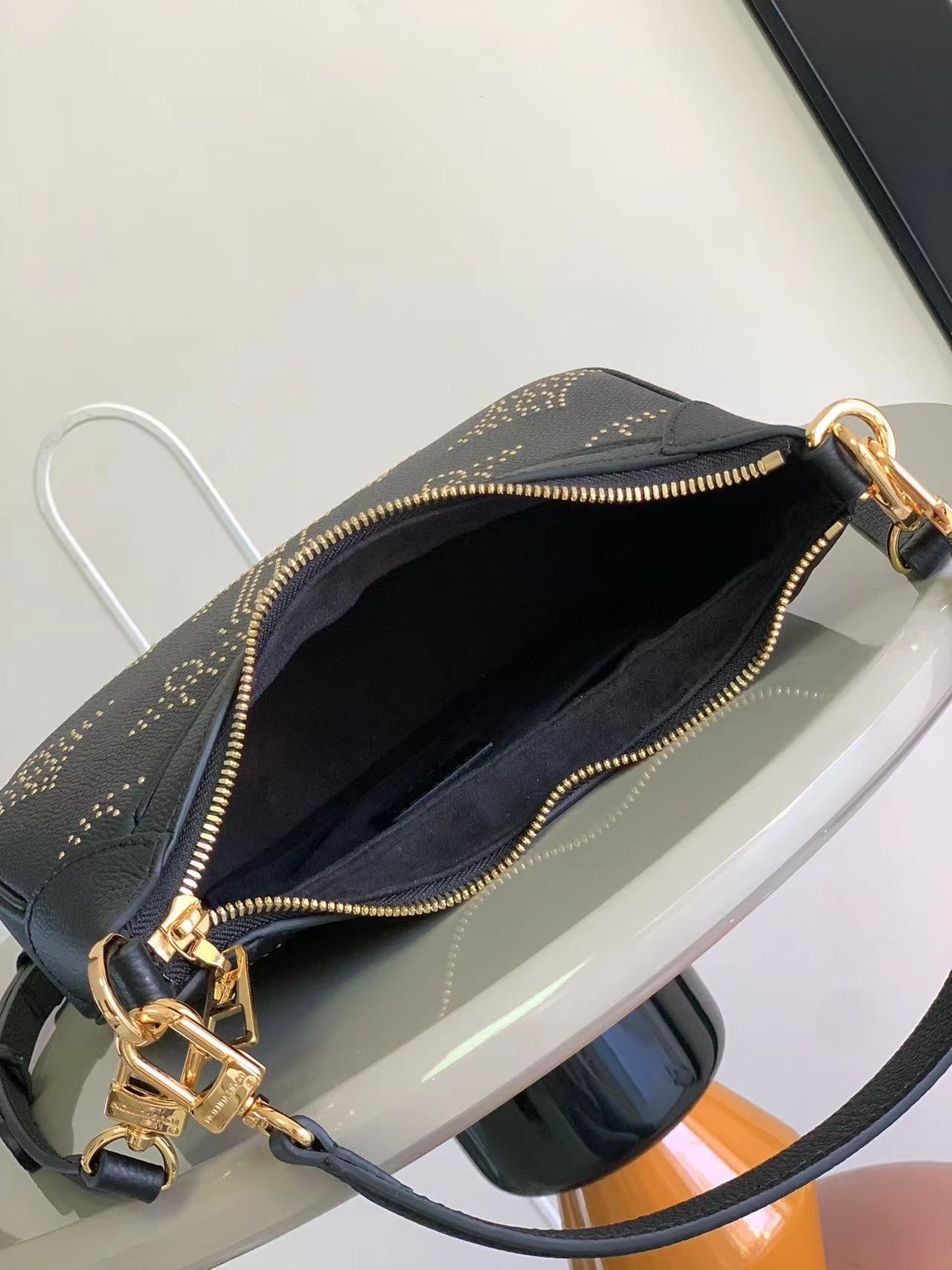最高級ルイヴィトンスーパーコピー ルイヴィトンバッグコピー Bagatelle ブラック M46091 エンボス加工したモノグラム・アンプラント レザー ゴールド金具 - 画像 (3)