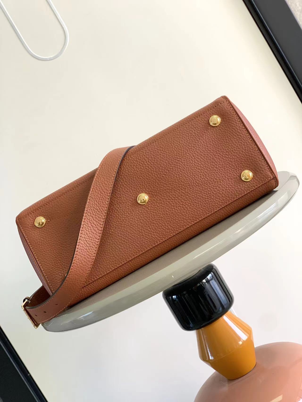 最高級ルイヴィトンスーパーコピー ルイヴィトンバッグコピー ロックイット ゴールド M22925 トリヨンレザー ゴールド金具 - 画像 (7)