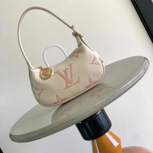 最高級ルイヴィトンスーパーコピー ルイヴィトンバッグコピー ミニムーン ホワイト / シャマロウ ピンク M82519 モノグラム・アンプラント レザー ゴールド金具