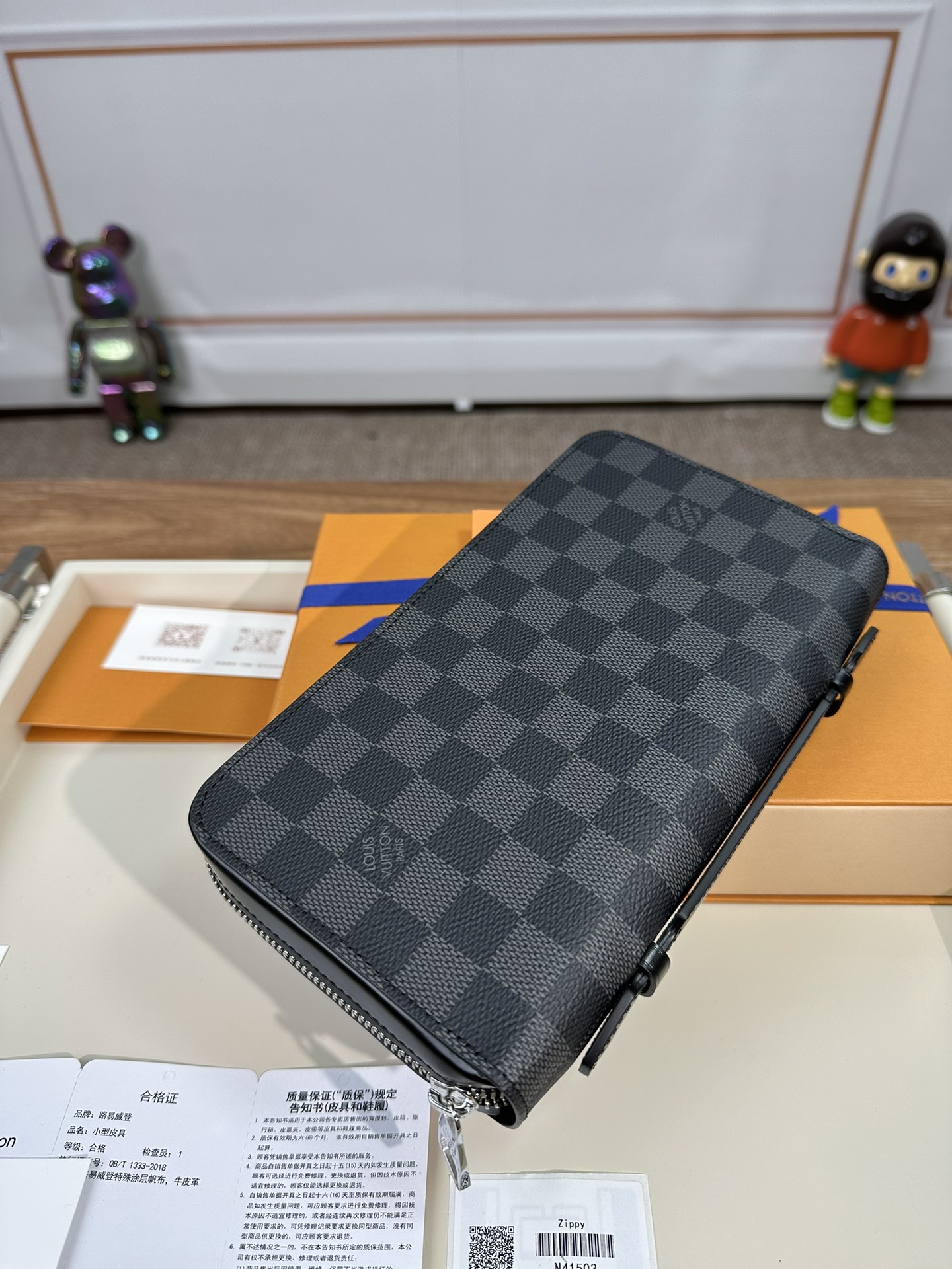 最高級ルイヴィトンスーパーコピー ルイヴィトン財布コピー ジッピーXL ブラック N41503 ダミエ・グラフィット キャンバス シルバー金具 - 画像 (9)