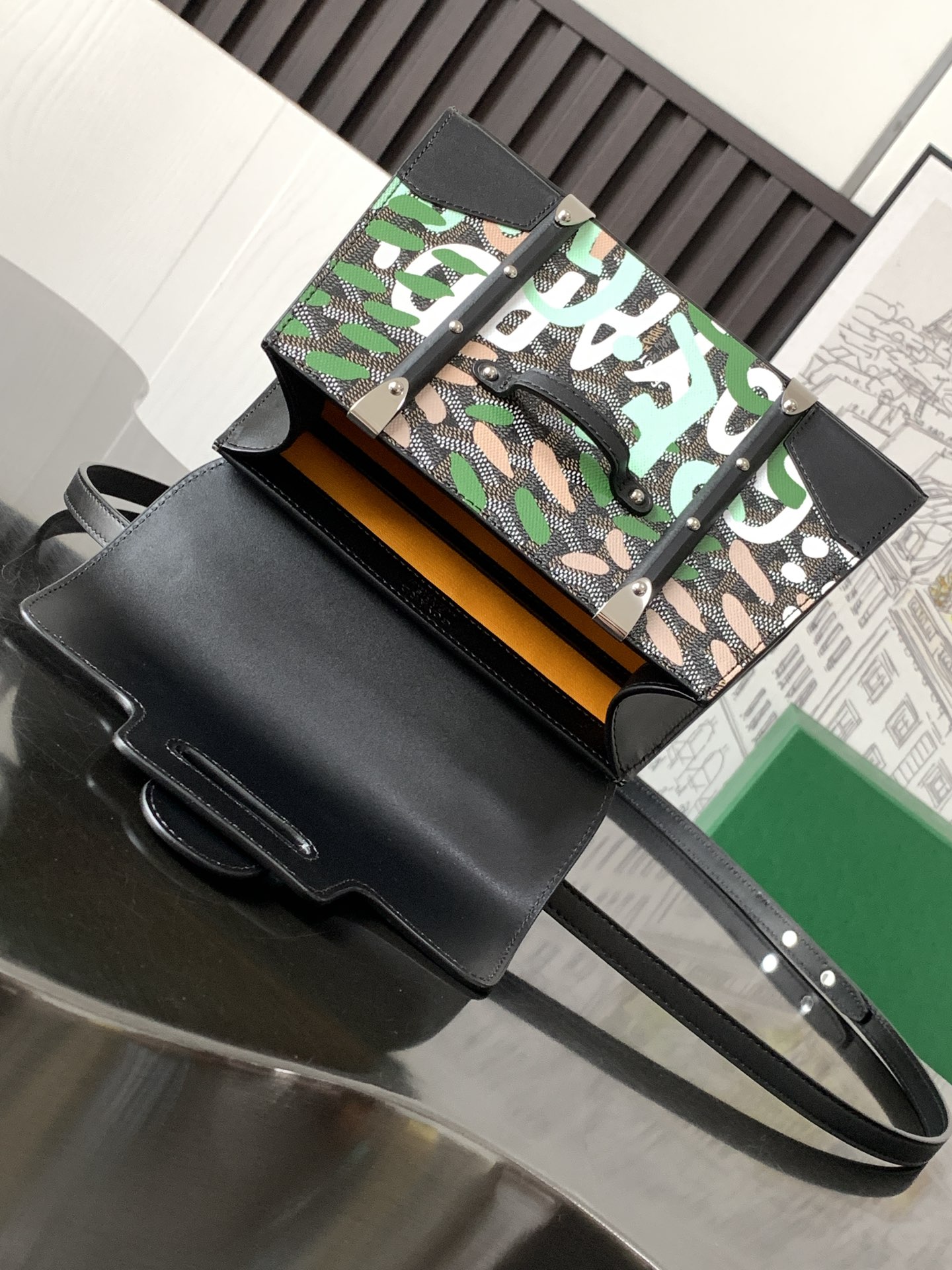 最高級ゴヤールスーパーコピー ゴヤールハンドバッグコピー サイゴン ミニ ストラクチャードバッグ グリーン SAIGOBMINTY09CL09P レザー シルバー金具 - 画像 (5)