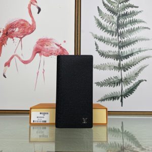 最高級ルイヴィトンスーパーコピー ルイヴィトン財布コピー ポルトフォイユ・ブラザ ブラック M30285 タイガ・レザー シルバー金具