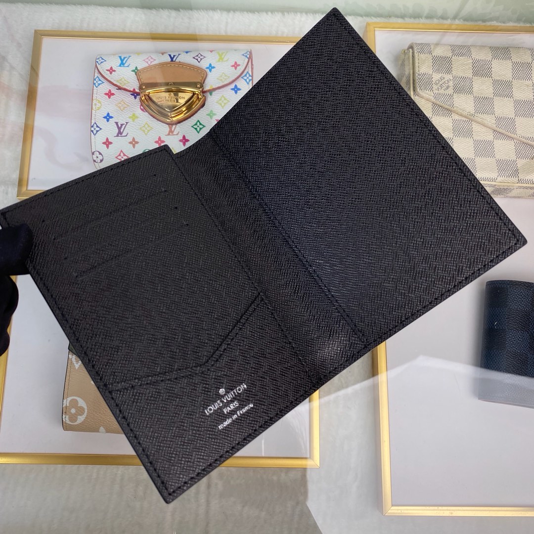 最高級ルイヴィトンスーパーコピー ルイヴィトン財布コピー パスポートカバー クーヴェルテュール・パスポール NM ブラック M64596 タイガ・レザー - 画像 (6)