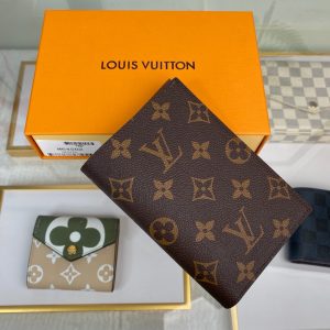最高級ルイヴィトンスーパーコピー ルイヴィトン財布コピー パスポートカバー クーヴェルテュール・パスポール NM ダークブラウン M64502 モノグラム・キャンバス