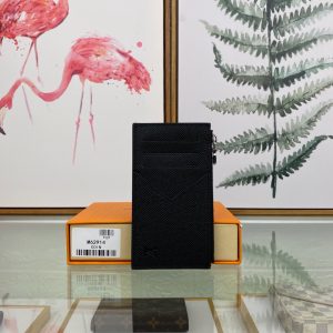 最高級ルイヴィトンスーパーコピー ルイヴィトンカードケースコピー コインカード・ホルダー ブラック M62914 タイガ・レザー シルバー金具