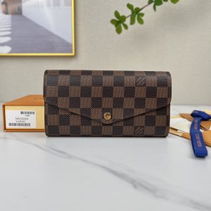 最高級ルイヴィトンスーパーコピー ルイヴィトン財布コピー ポルトフォイユ･サラ ブラウン N63209 ダミエ･エベヌ キャンバス ゴールド金具