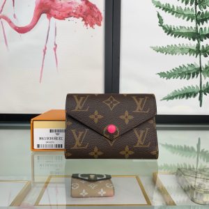 最高級ルイヴィトンスーパーコピー ルイヴィトン財布コピー ポルトフォイユ・ヴィクトリーヌ ローズレッド M41938 モノグラム・キャンバス ゴールド金具