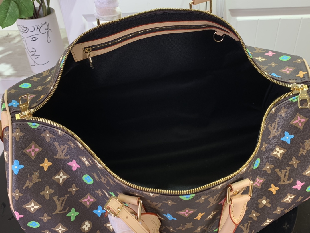 最高級ルイヴィトンスーパーコピー ルイヴィトンバッグコピー キーポル・バンドリエール 50 チョコレート M24901 モノグラム・クラギー キャンバス ゴールド金具 - 画像 (2)