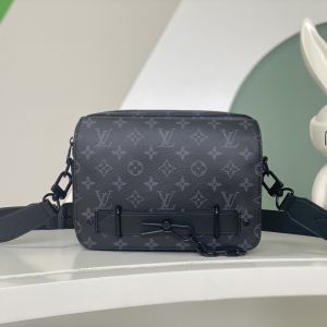 最高級ルイヴィトンスーパーコピー ルイヴィトンバッグコピー スティーマー・メッセンジャー ブラック M45585 モノグラム・エクリプス キャンバス ブラック金具