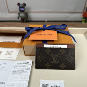 最高級ルイヴィトンスーパーコピー ルイヴィトンカードケースコピー カードケース ポルト カルト・サーンプル ダークブラウン M61733 モノグラム・キャンバス