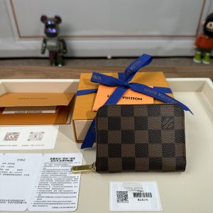 最高級ルイヴィトンスーパーコピー ルイヴィトン財布コピー ジッピー・コイン パース ブラウン N63070 ダミエ・エベヌ キャンバス ゴールド金具