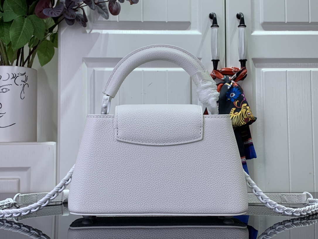 最高級ルイヴィトンスーパーコピー ルイヴィトンバッグコピー カプシーヌ EW MINI オプティック ホワイト M23956 マット カーフレザー ホワイト金具 - 画像 (8)