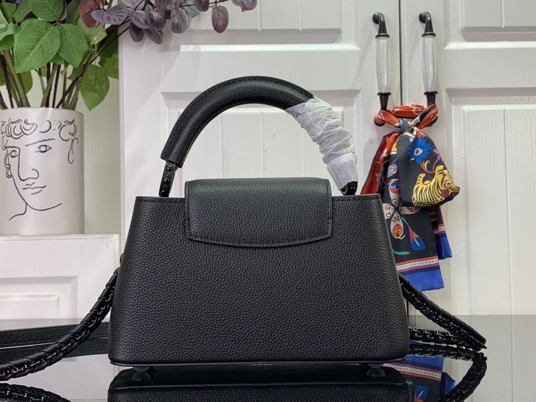 最高級ルイヴィトンスーパーコピー ルイヴィトンバッグコピー カプシーヌ EW MINI オール ブラック M23955 マット カーフレザー ブラック金具 - 画像 (8)