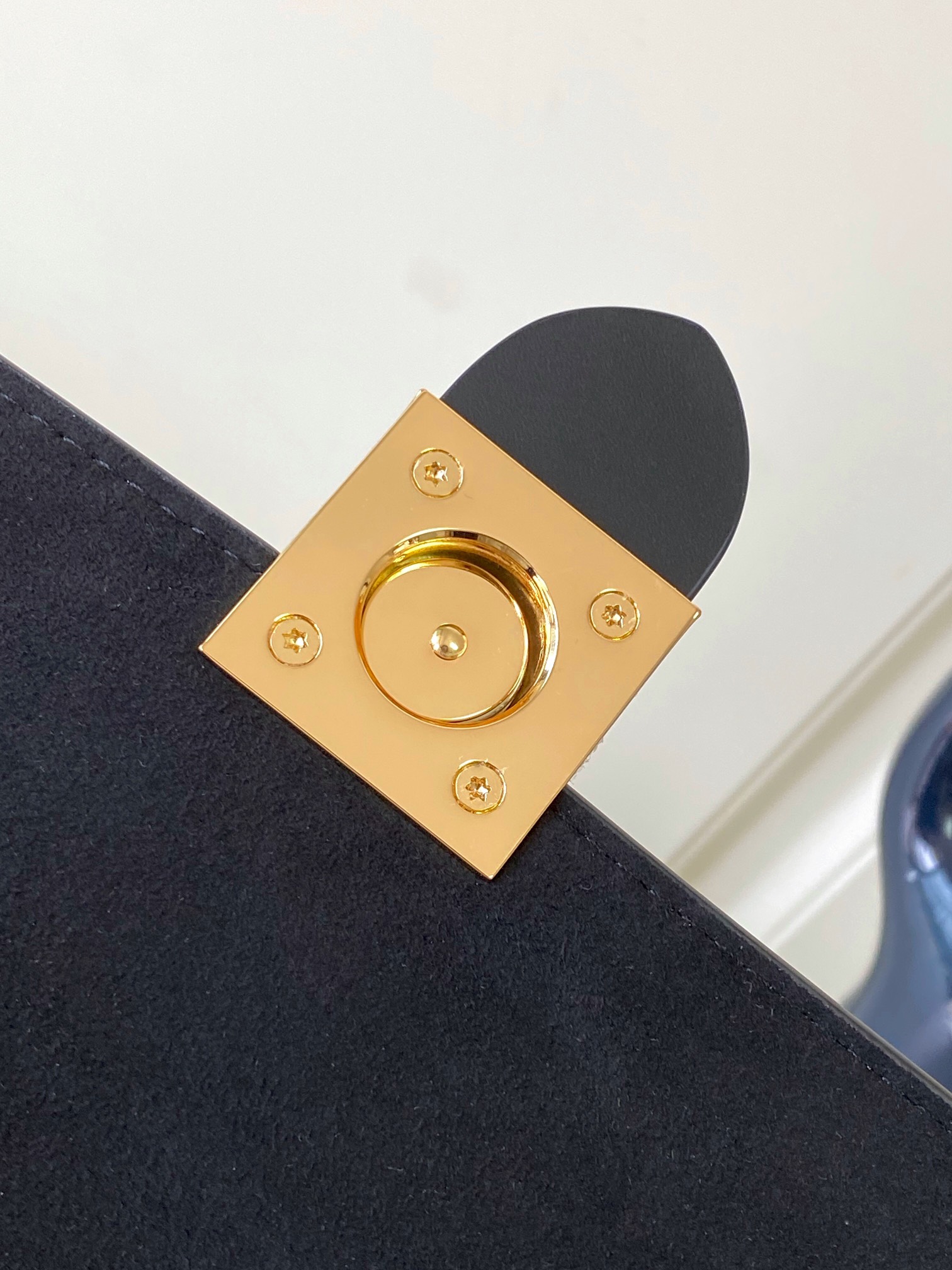 最高級ルイヴィトンスーパーコピー ルイヴィトン ハンドバッグ コピー ロッキー BB ノワール M44141 モノグラム・キャンバス、スムースレザー ゴールド金具 - 画像 (4)