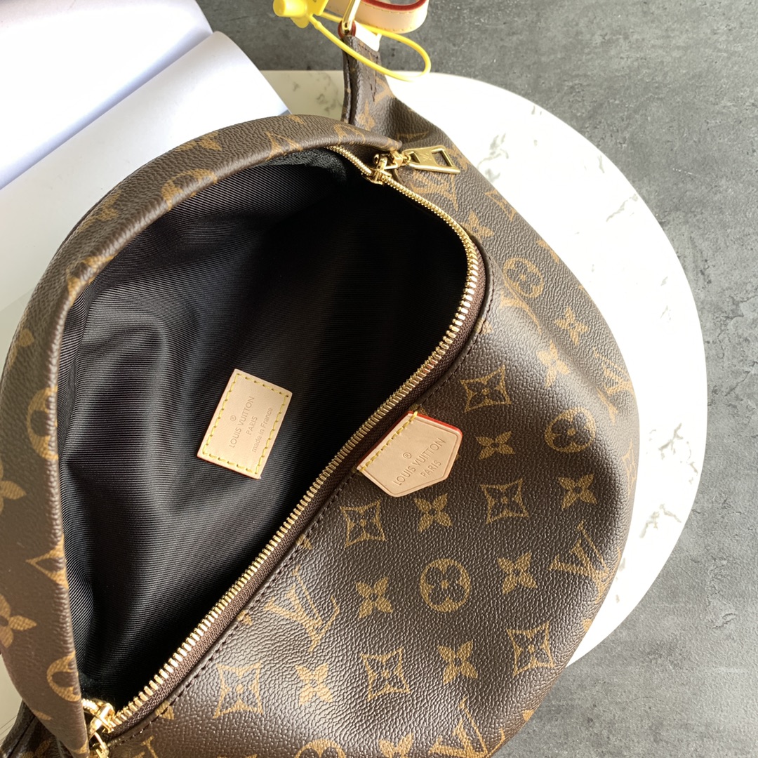 最高級ルイヴィトンスーパーコピー ルイヴィトン ウエストバッグ コピー LV メンズ ウエストポーチ ダークブラウン M43644 モノグラム・キャンバス ゴールド金具 - 画像 (3)