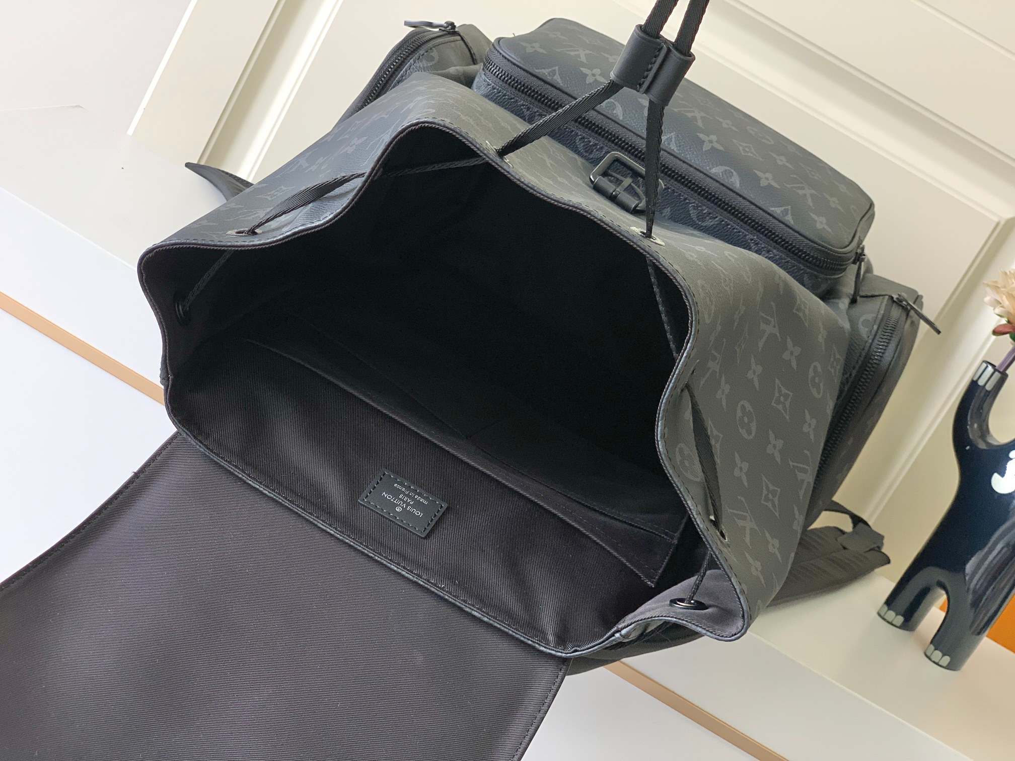 最高級ルイヴィトンスーパーコピー ルイヴィトン リュック コピー エクリプス トリオ バックパック ブラック M45538 モノグラム・キャンバス ブラック金具 - 画像 (4)