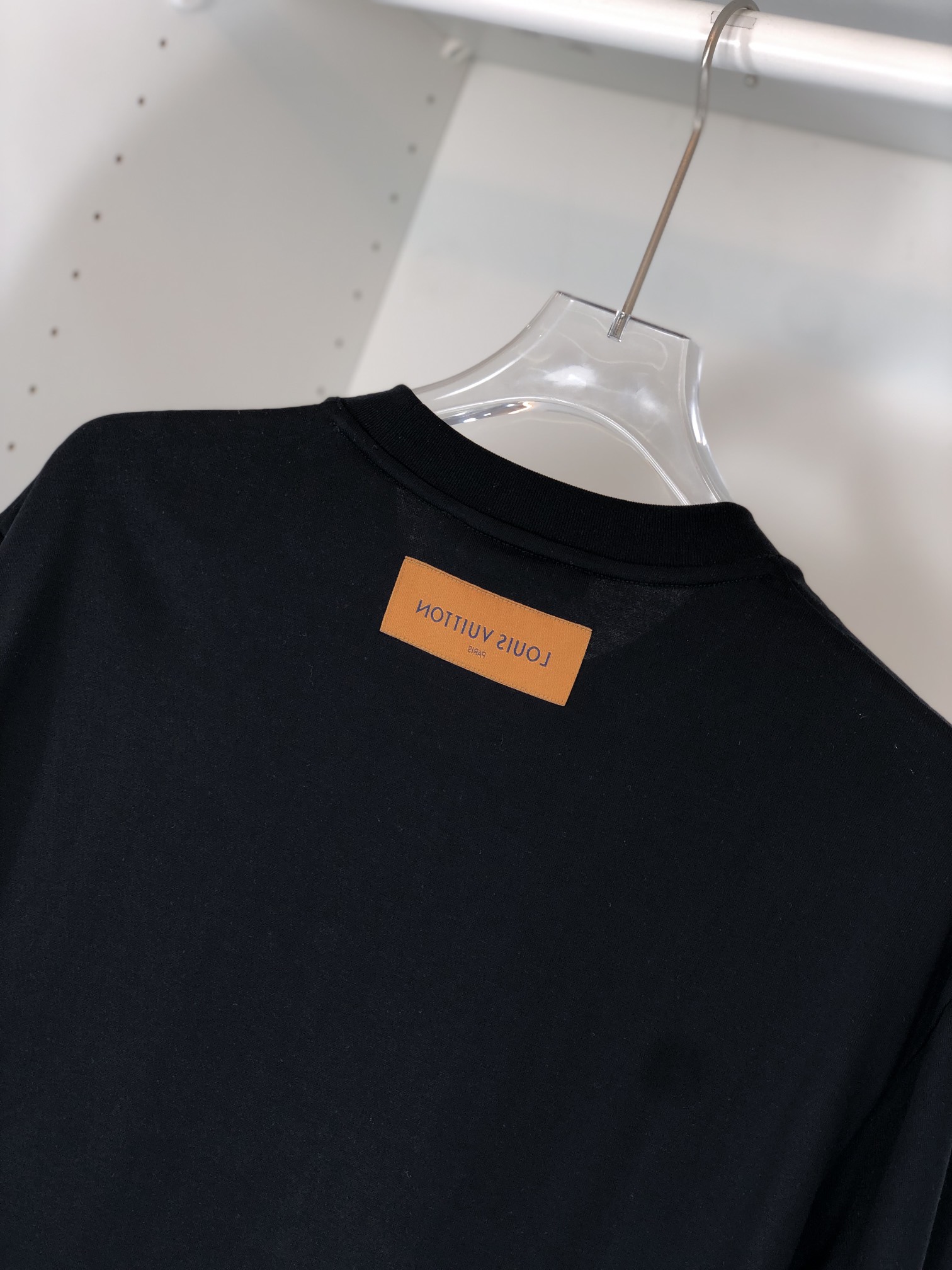 最高級ルイヴィトンスーパーコピー服 ルイヴィトンTシャツコピー チェーンディテールTシャツ ブラック 202405019 コットン 100% - 画像 (9)