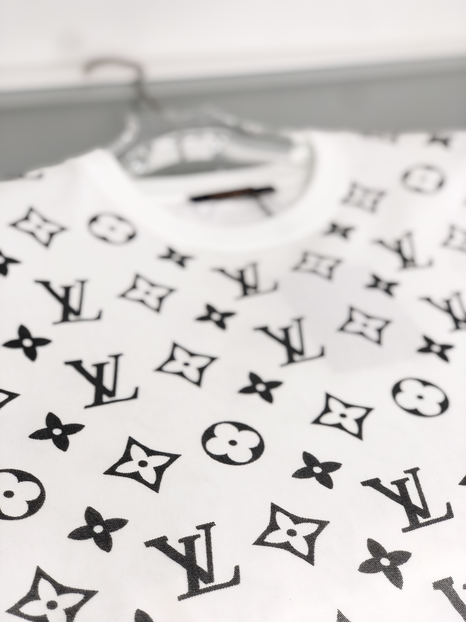最高級ルイヴィトンスーパーコピー服 ルイヴィトンTシャツコピー グラディエントコットンTシャツ ホワイト 202405020 コットン 100% - 画像 (6)
