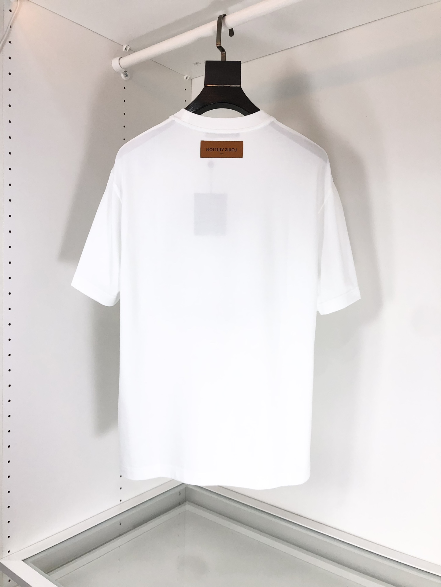 最高級ルイヴィトンスーパーコピー服 ルイヴィトンTシャツコピー エンブロイダードシグネチャーコットンTシャツ ホワイト 1AFJFH コットン 100% - 画像 (9)