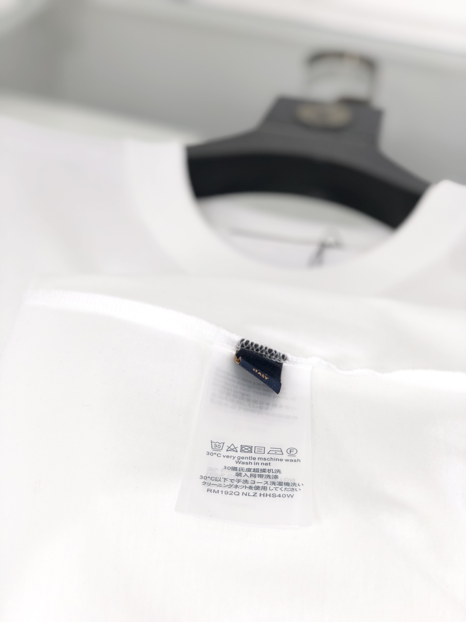 最高級ルイヴィトンスーパーコピー服 ルイヴィトンTシャツコピー エンブロイダードシグネチャーコットンTシャツ ホワイト 1AFJFH コットン 100% - 画像 (4)