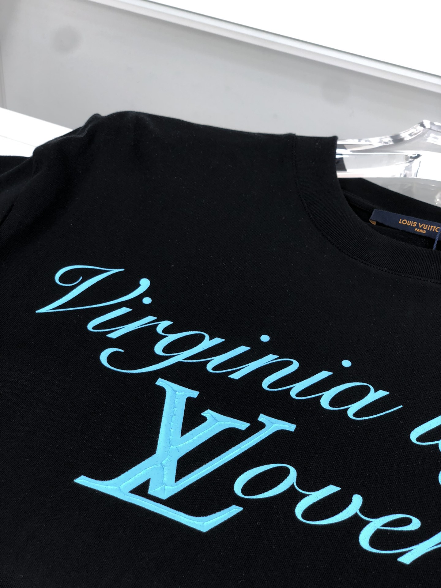 最高級ルイヴィトンスーパーコピー服 ルイヴィトンTシャツコピー Louis VuittonプリントTシャツ ブラック 202405031 コットン 100% - 画像 (5)