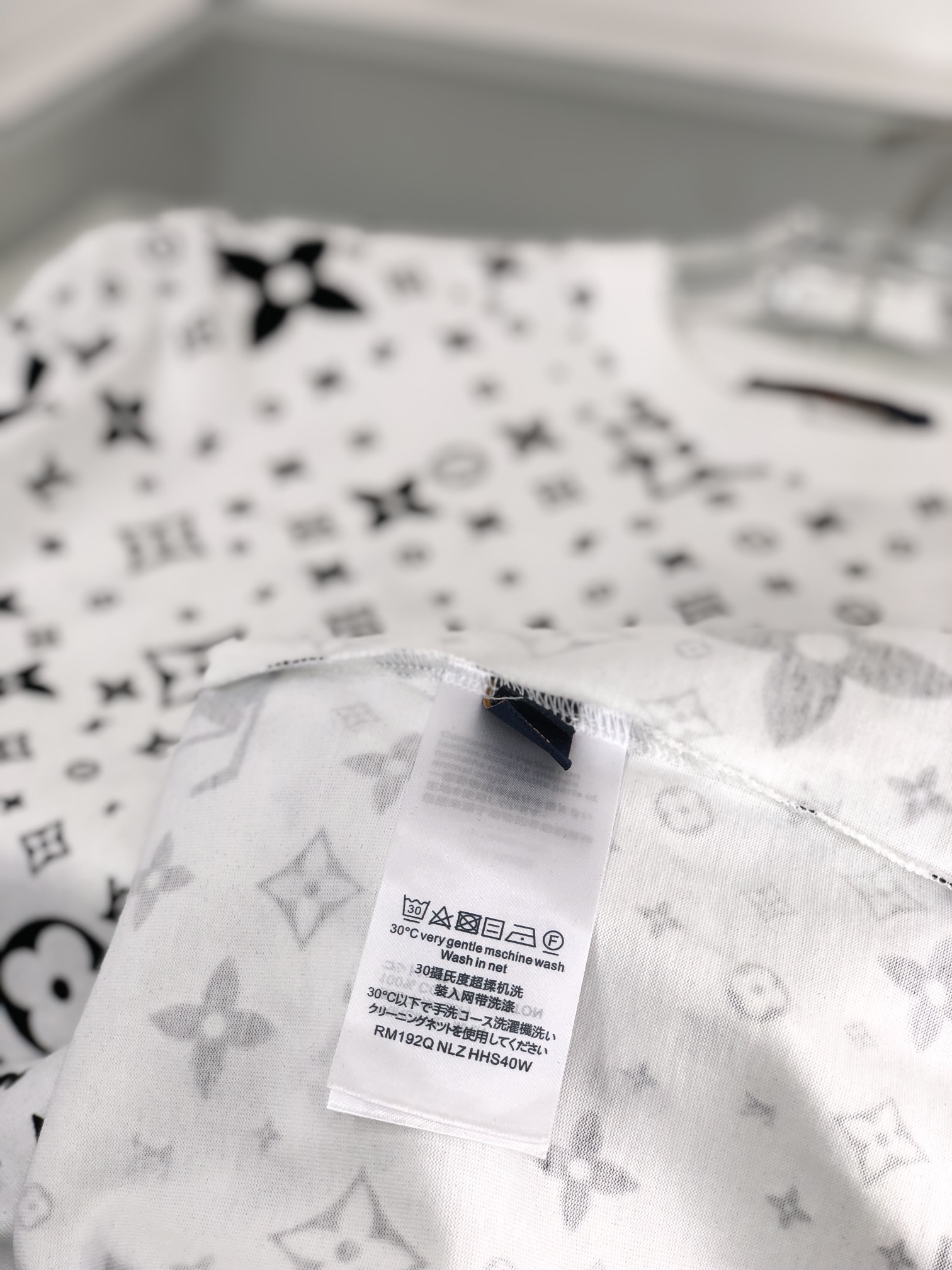 最高級ルイヴィトンスーパーコピー服 ルイヴィトンTシャツコピー フローラルモノグラムTシャツ ホワイト 202405032 コットン 100% - 画像 (3)
