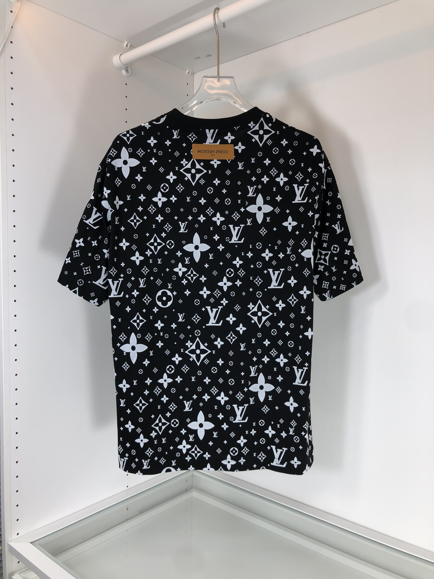 最高級ルイヴィトンスーパーコピー服 ルイヴィトンTシャツコピー フローラルモノグラムTシャツ ブラック 202405033 コットン 100% - 画像 (9)